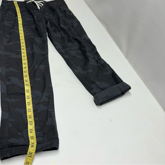 VUORI Women's Black Camouflage joggers Pants  size medium - Picture 5 of 10